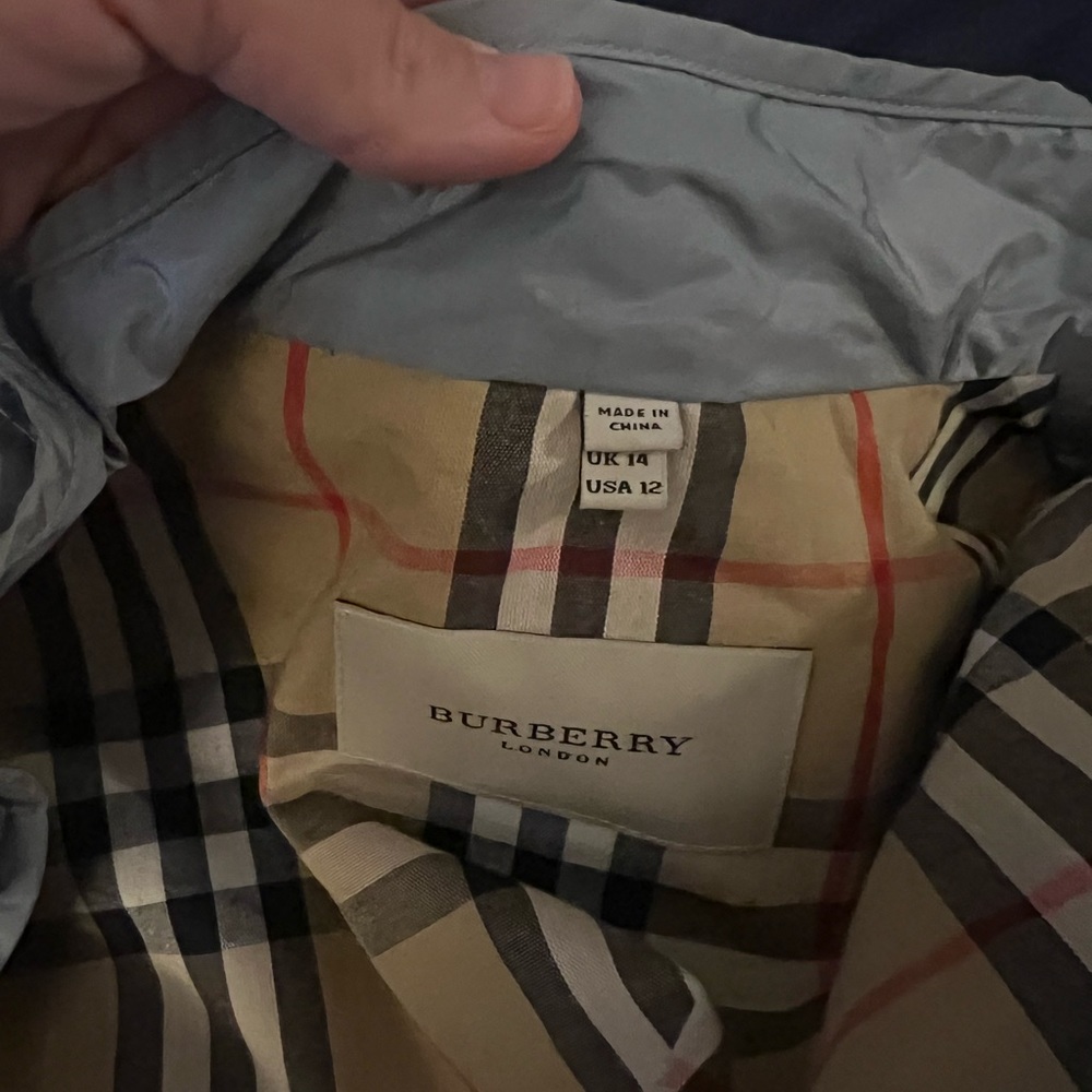 Burberry rain jacket - Picture 10 of 12